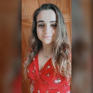 Meet your Posher, Leah